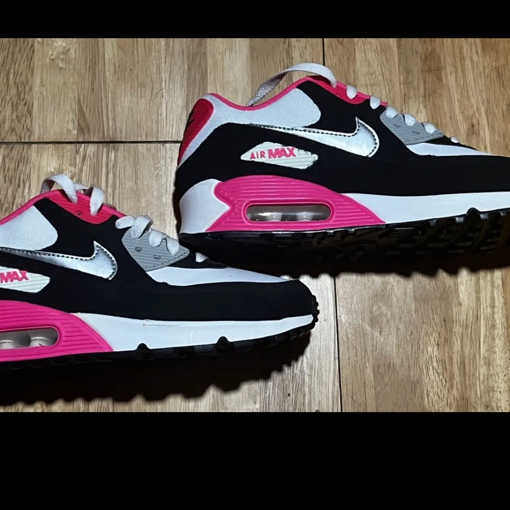Nike Air max 90 big kids size 6Y